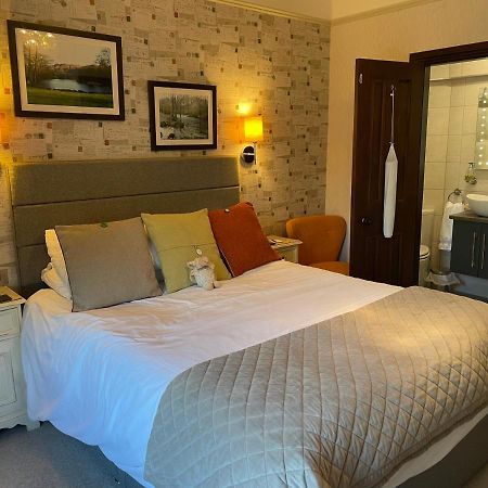 Glenville House - Adults Only - Incl Free Off-Site Health Club With Swimming Pool, Hot Tub, Sauna & Steam Room 보우네스온윈더미어 외부 사진