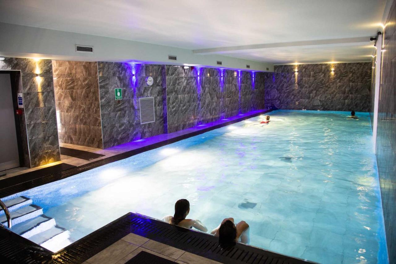 Glenville House - Adults Only - Incl Free Off-Site Health Club With Swimming Pool, Hot Tub, Sauna & Steam Room 보우네스온윈더미어 외부 사진