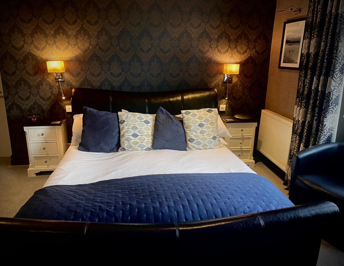 Glenville House - Adults Only - Incl Free Off-Site Health Club With Swimming Pool, Hot Tub, Sauna & Steam Room 보우네스온윈더미어 외부 사진